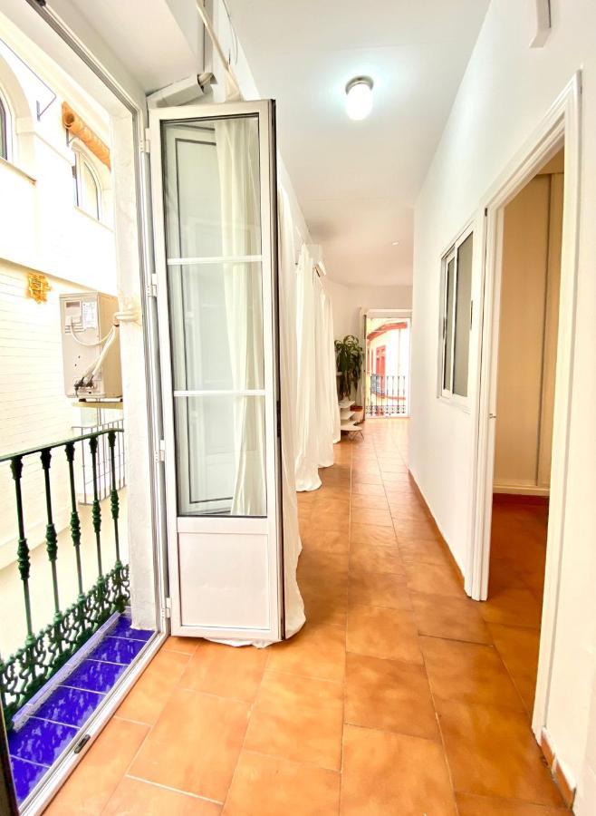 Comfortable Studio Old Town, Parking Optional Sevilla Exterior foto