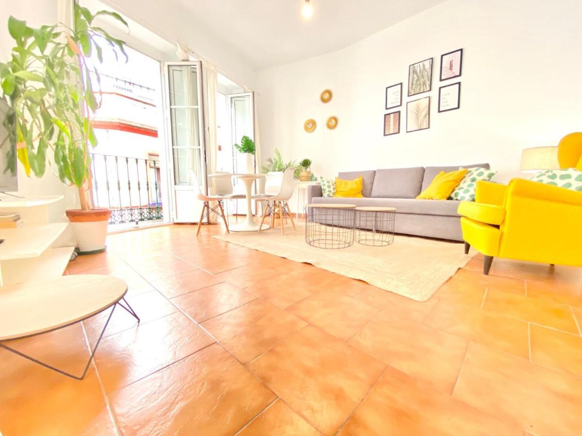 Comfortable Studio Old Town, Parking Optional Sevilla Exterior foto