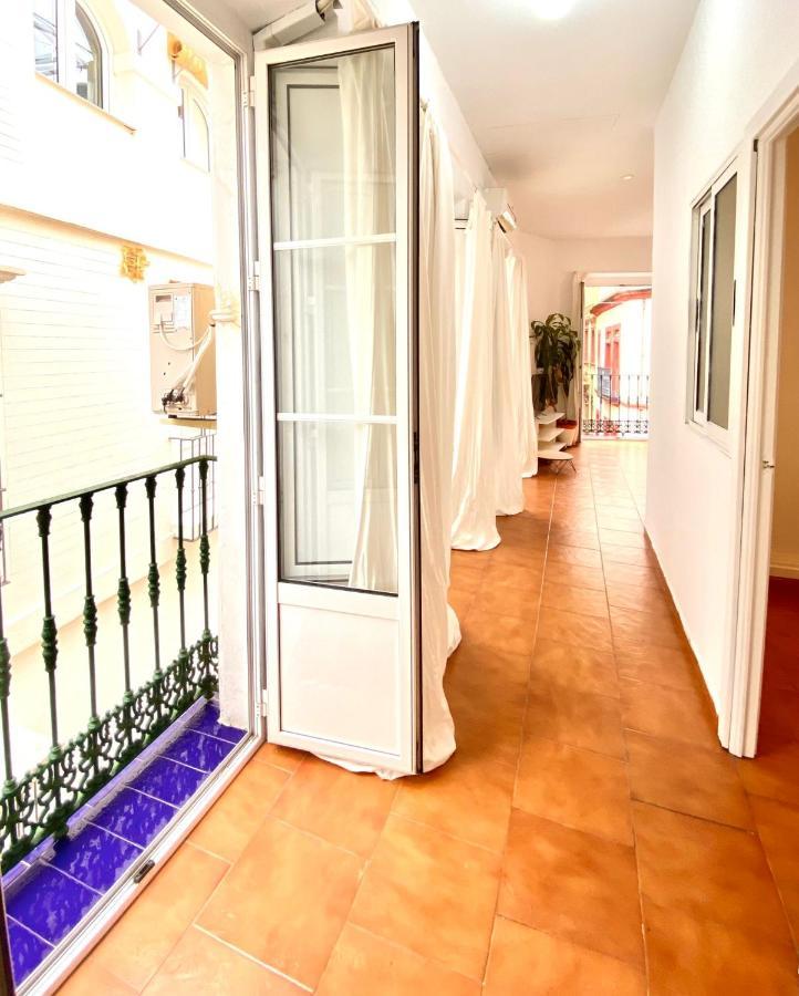 Comfortable Studio Old Town, Parking Optional Sevilla Exterior foto