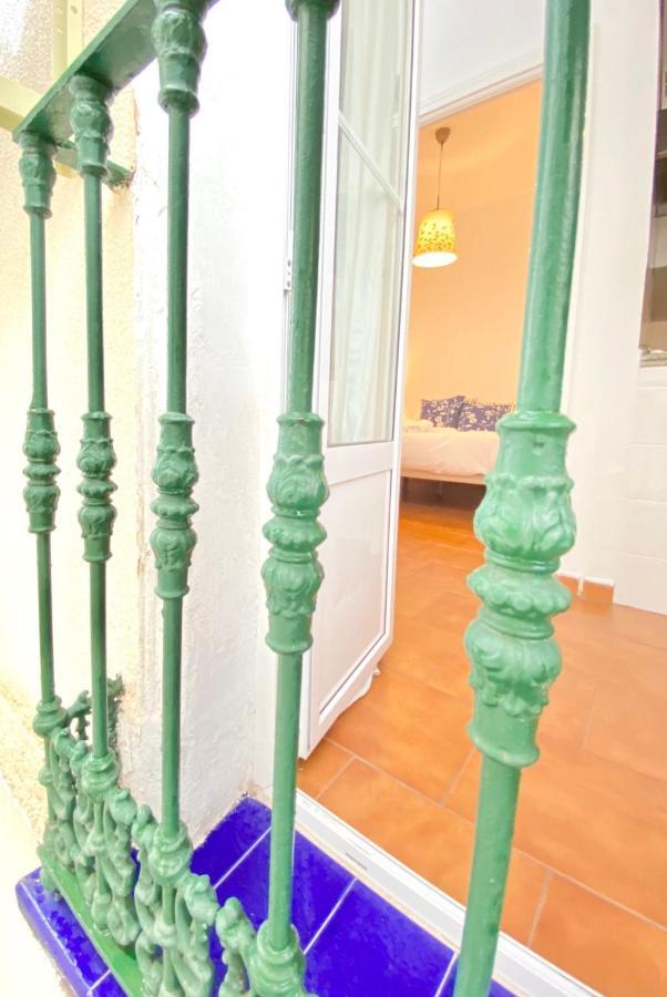 Comfortable Studio Old Town, Parking Optional Sevilla Exterior foto