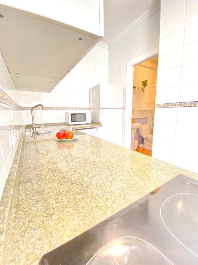 Comfortable Studio Old Town, Parking Optional Sevilla Exterior foto