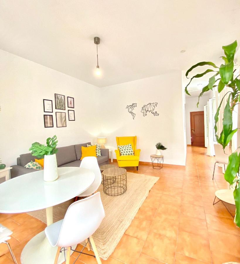 Comfortable Studio Old Town, Parking Optional Sevilla Exterior foto
