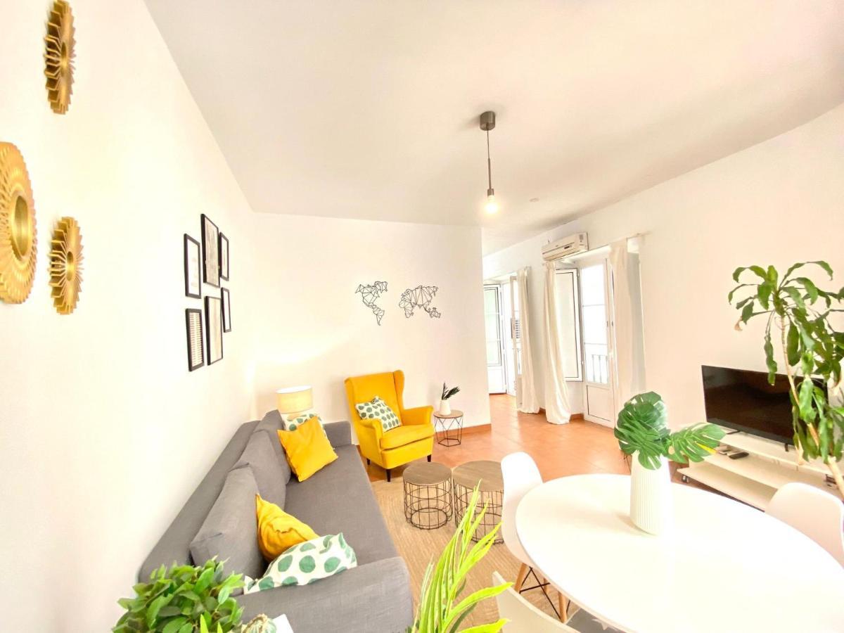 Comfortable Studio Old Town, Parking Optional Sevilla Exterior foto